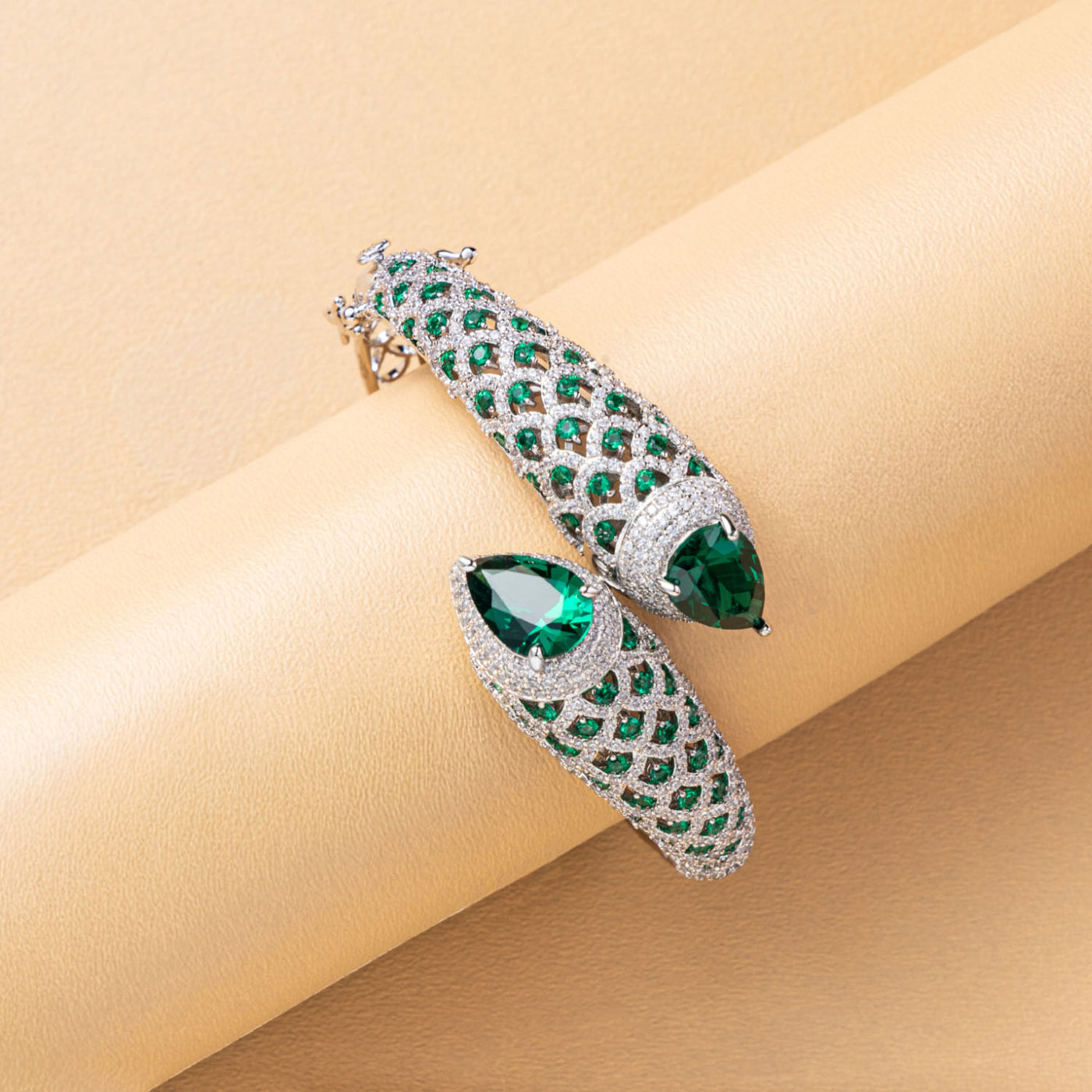 Elegant Treasure Bracelet
